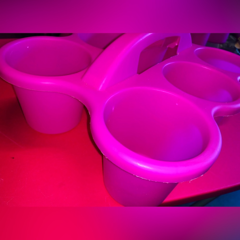 Hot Pink Plastic Cup Drinks Water Bottle Carrier Travel Car Mom Kids Family
